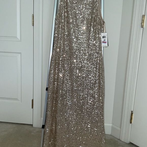 Lauren Sequin Sleeveless Dress - Picture 5 of 6